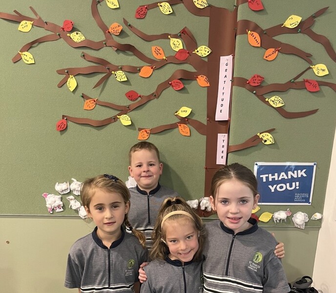 Graditude Tree - Thank you for our friends